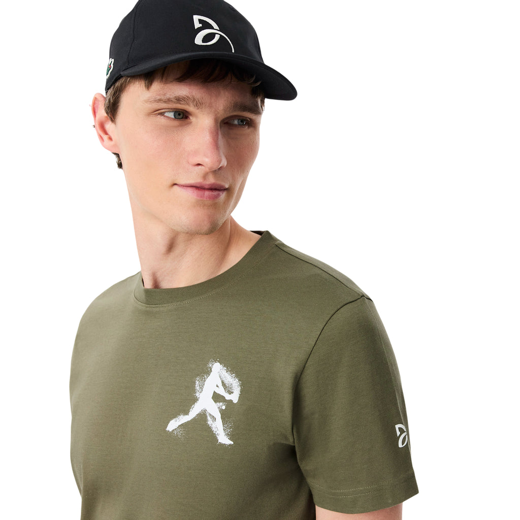 Pack Camiseta Lacoste Novak Djokovic Kaki y Gorra Negro
