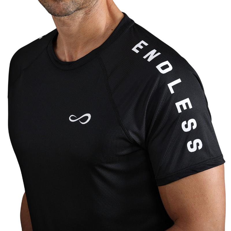 Camiseta Endless Feisty Iconic Negro