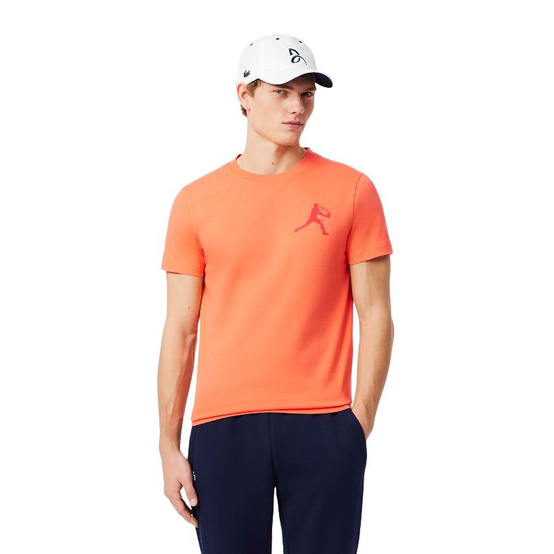 Pack Camiseta Lacoste Novak Djokovic Naranja y Gorra Blanco