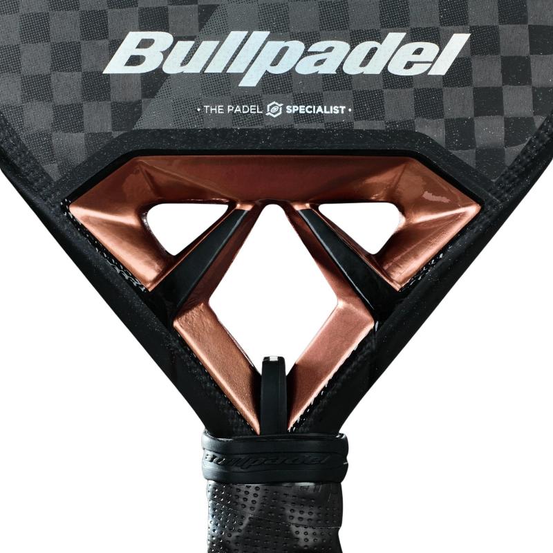 Juan Tello Vertex 04 2025 Bullpadel Pala