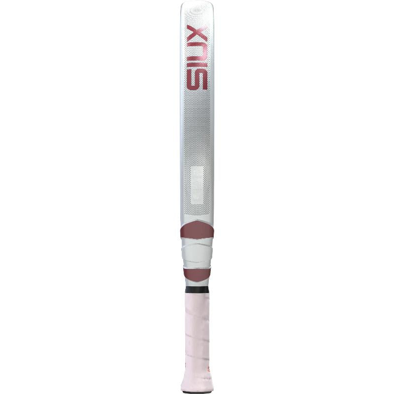 Siux Sofia Araujo Valkiria Pro 2027 Pala players looking for a perfect balance between control, power and manageability.