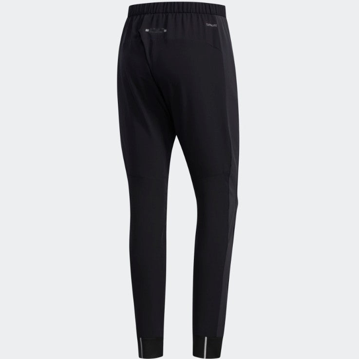 Adidas correspond à la morue pantalon noir