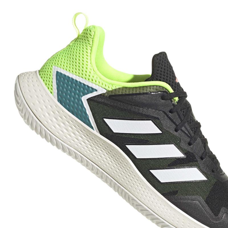 Adidas Sneakers fluor bianca con velocità sfidata